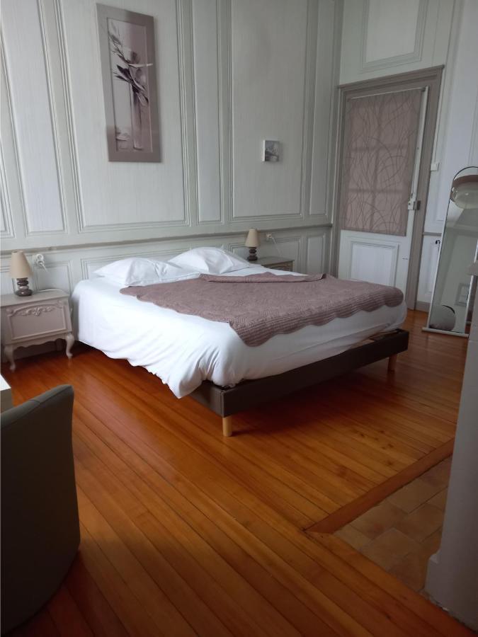 Le Chateau De Buchy Buchy  Luaran gambar