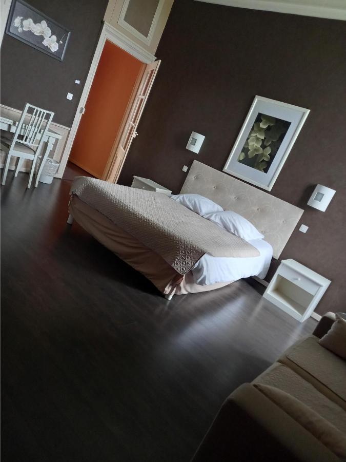 Le Chateau De Buchy Buchy  Luaran gambar